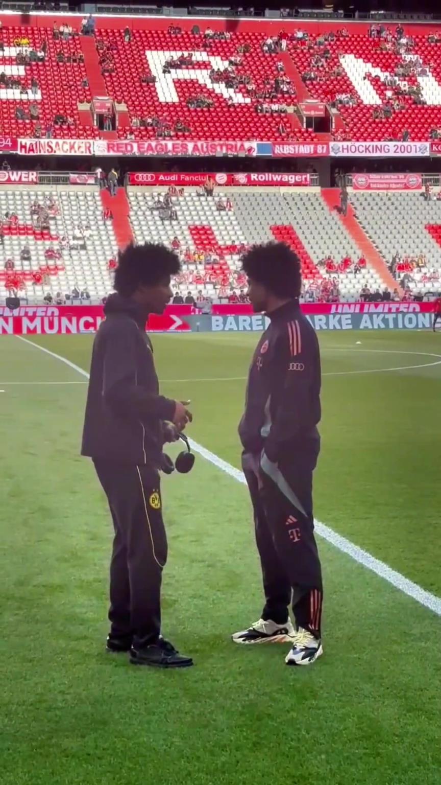 一模一樣的蓬蓬頭！一時(shí)分不清阿德耶米和格納布里了！