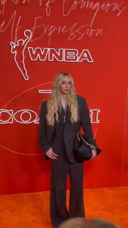 女狀元佩吉強(qiáng)勢(shì)登陸WNBA，實(shí)力超強(qiáng)，顏值也杠杠的